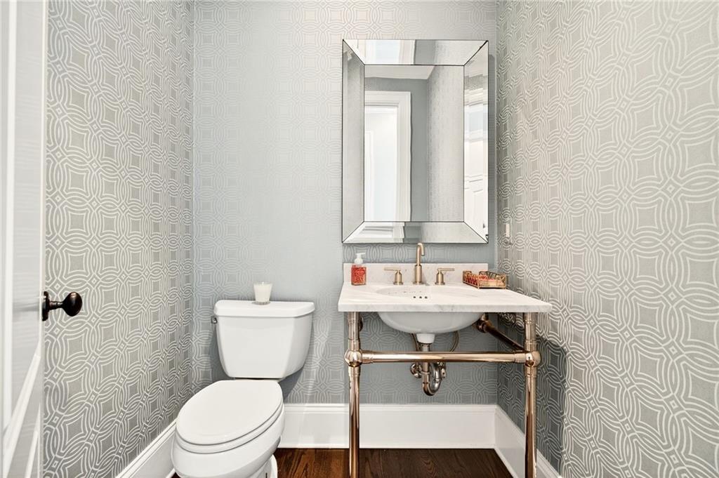 5759 Riverside Drive