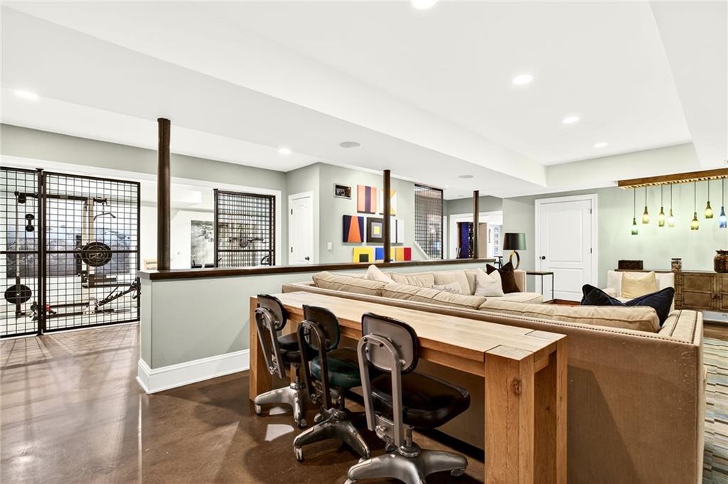 5759 Riverside Drive