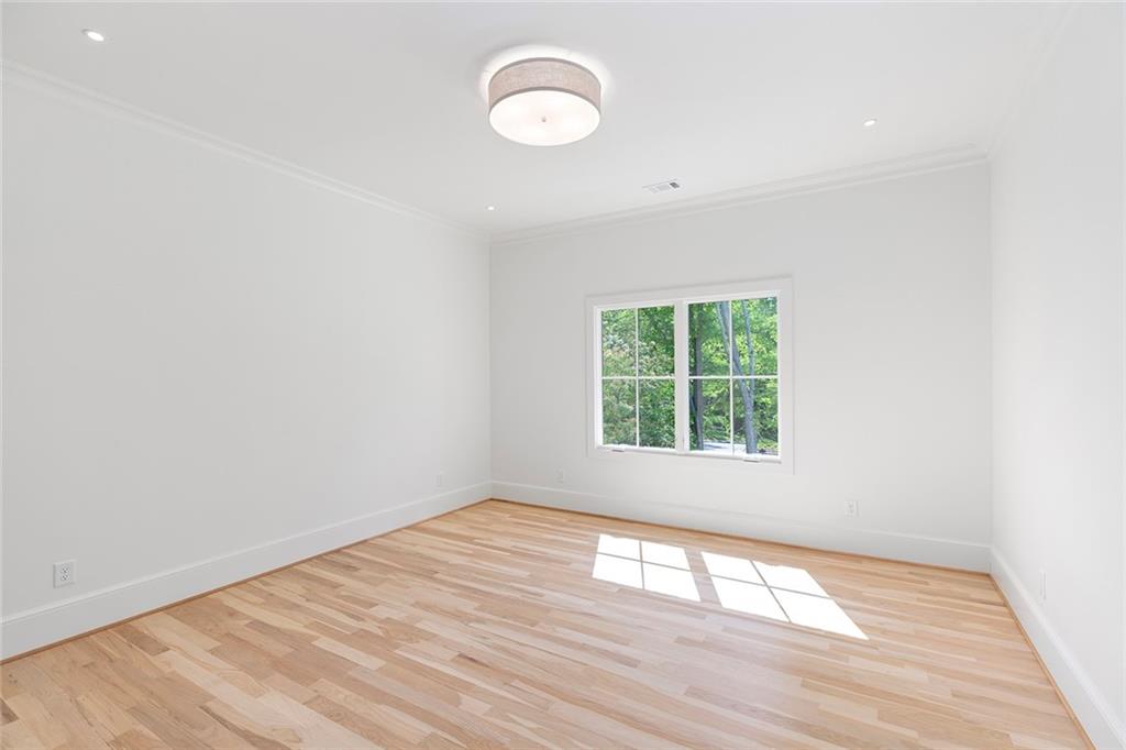 3290 Dunlop Court NE