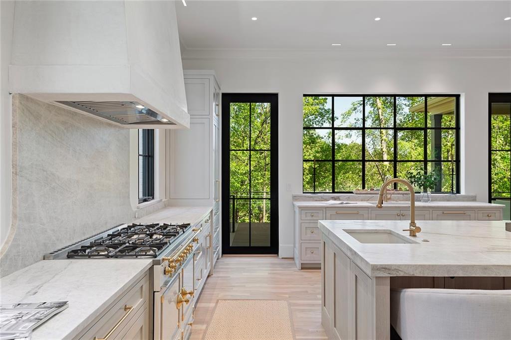 3290 Dunlop Court NE