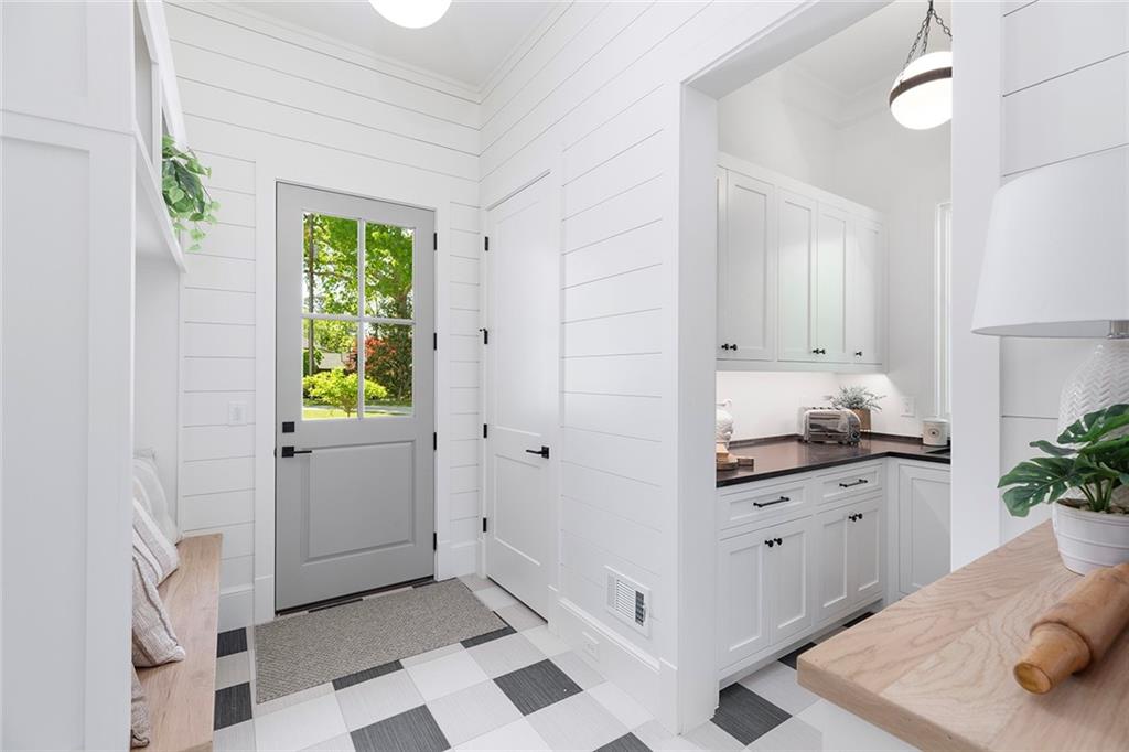 3290 Dunlop Court NE