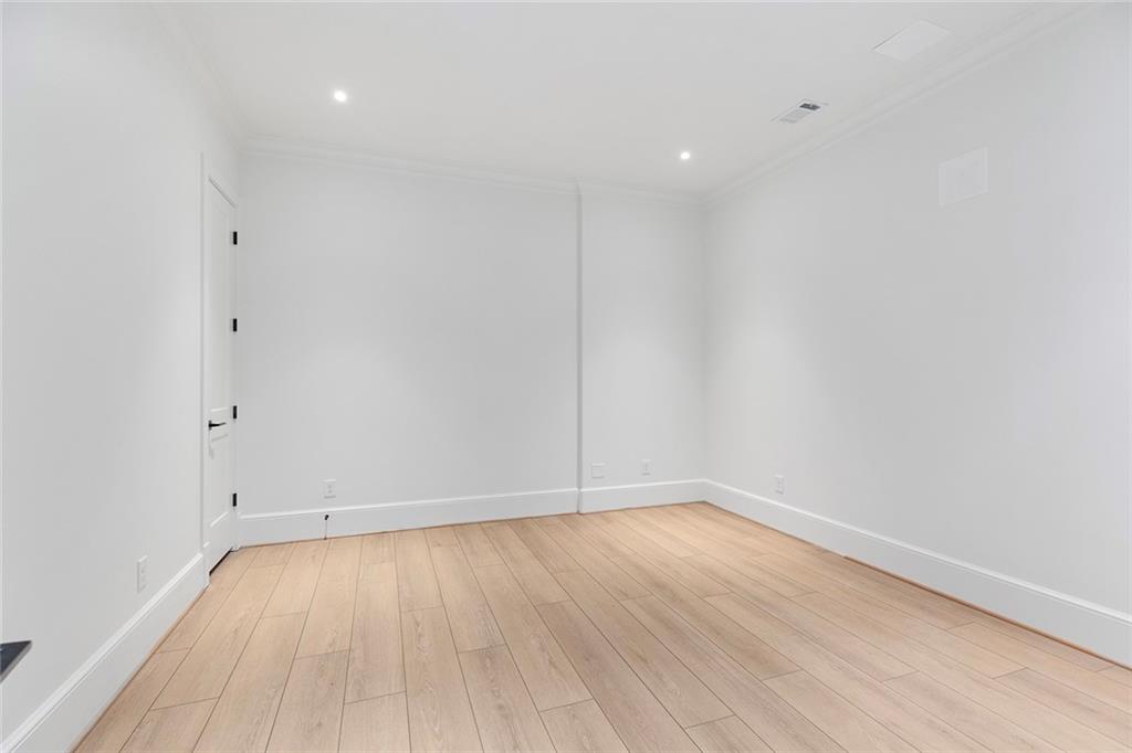 3290 Dunlop Court NE