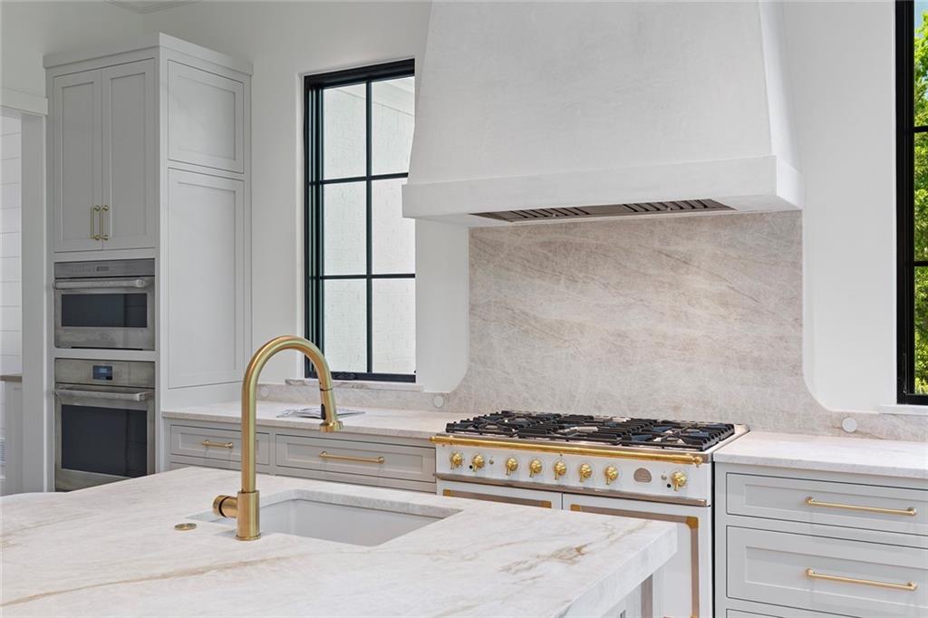 3290 Dunlop Court NE