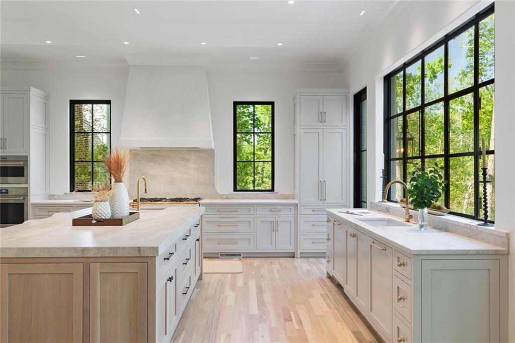 3290 Dunlop Court NE