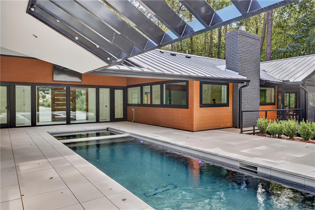 585 Amberidge Trail