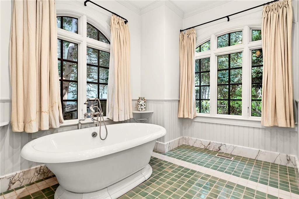 3814 Vermont Road NE