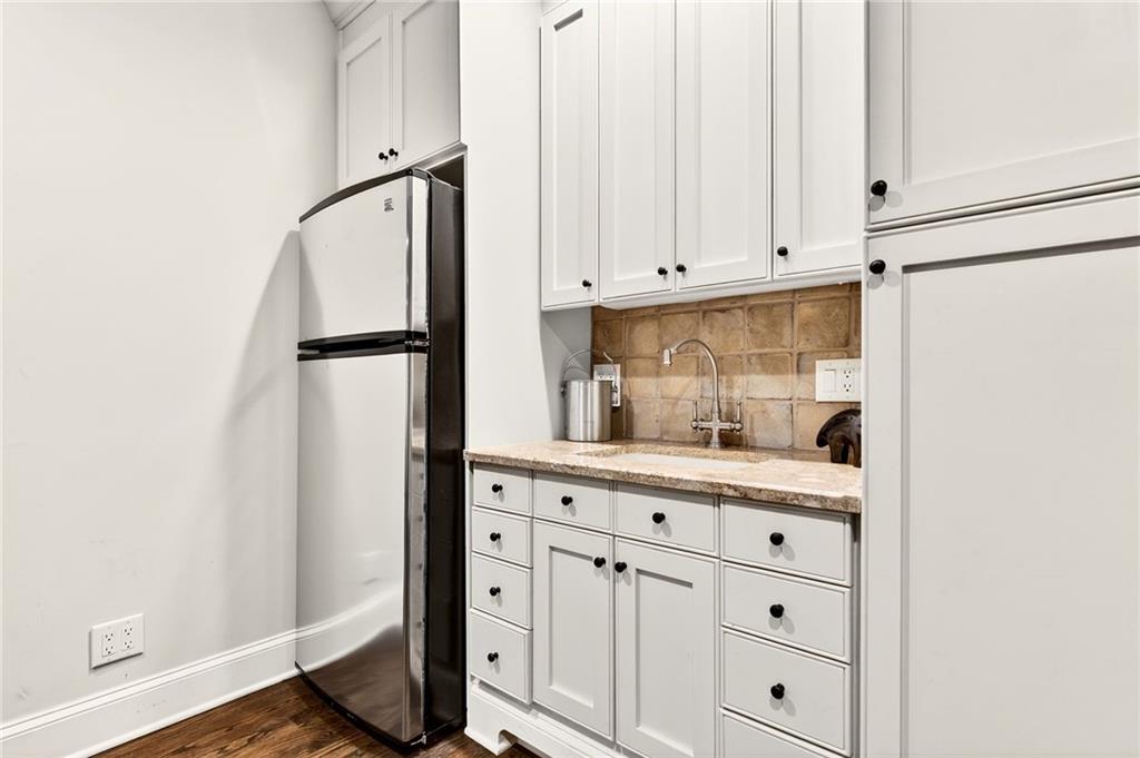 3814 Vermont Road NE