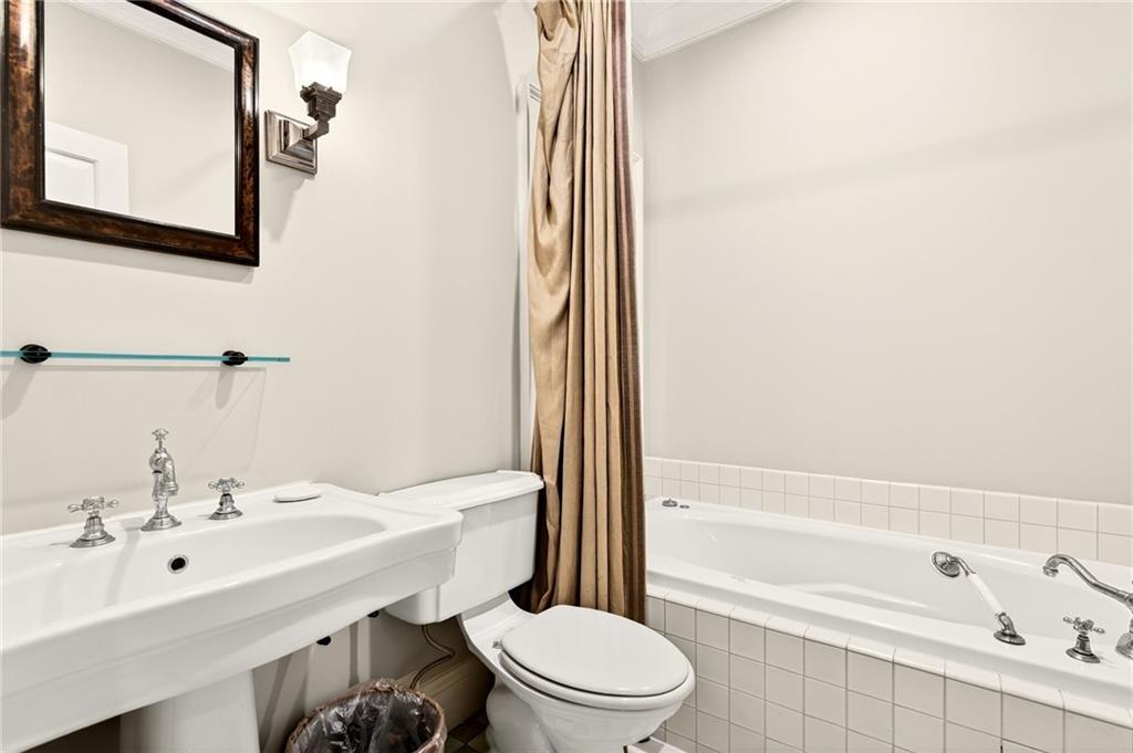 3814 Vermont Road NE