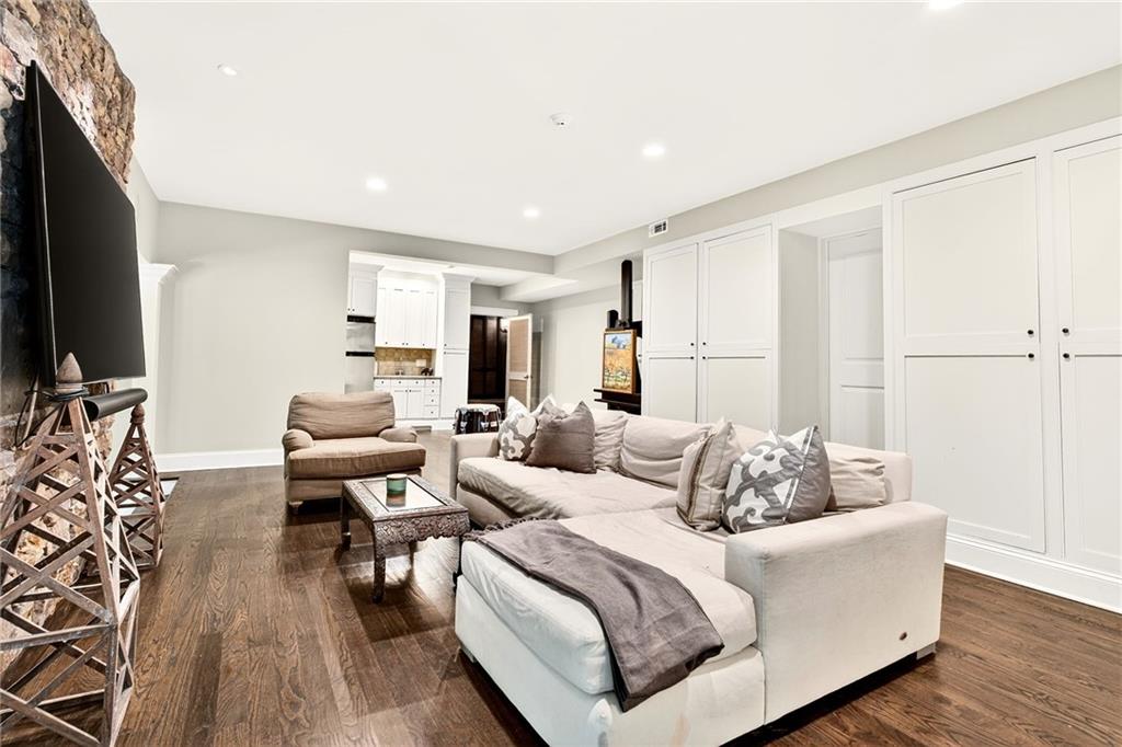 3814 Vermont Road NE