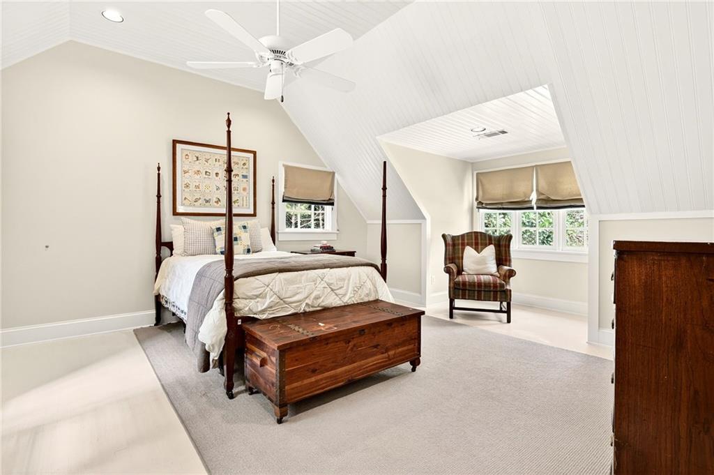 3814 Vermont Road NE