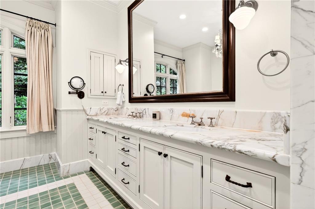 3814 Vermont Road NE