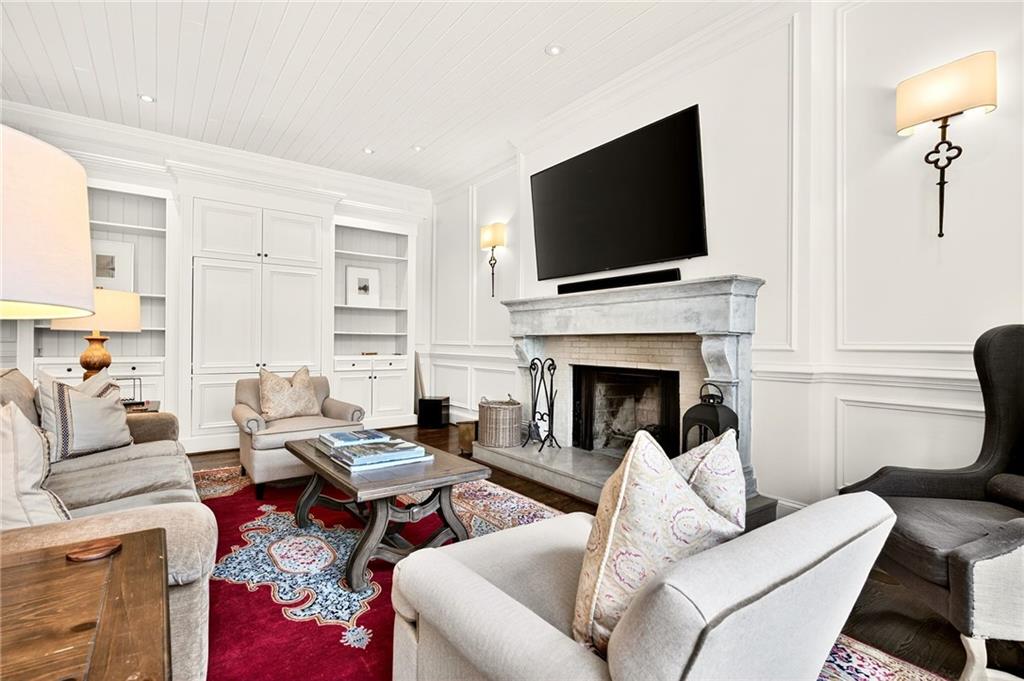 3814 Vermont Road NE