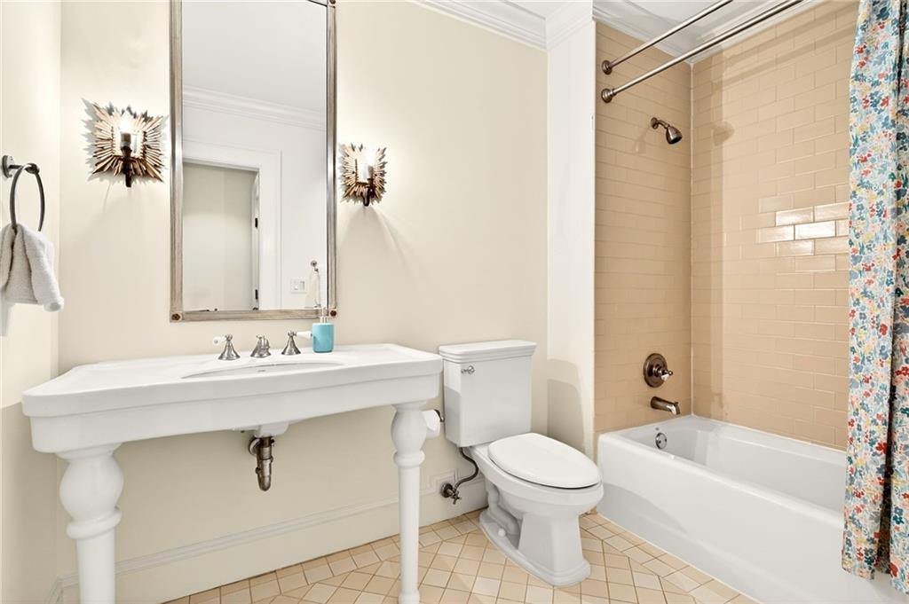 3814 Vermont Road NE