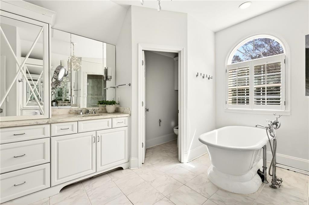 111 Habersham Valley Road NW