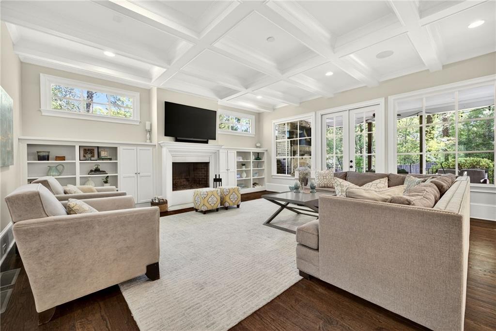 1116 Dawn View Lane NW