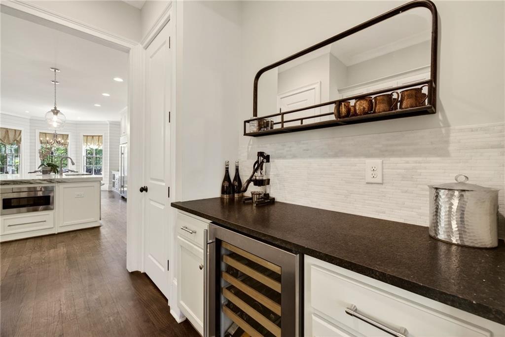 1116 Dawn View Lane NW