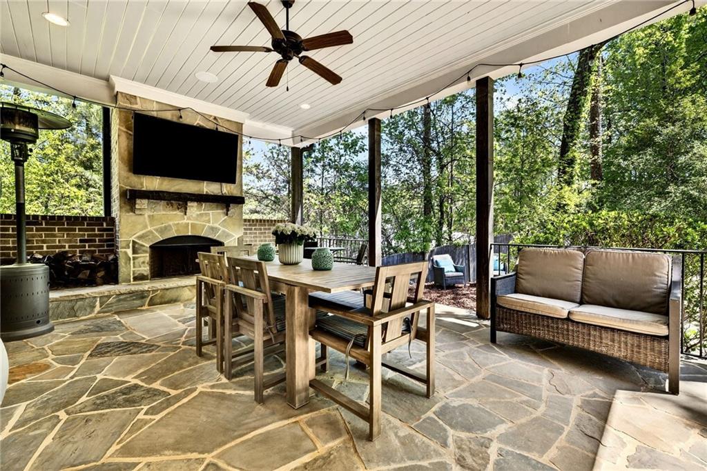 1116 Dawn View Lane NW