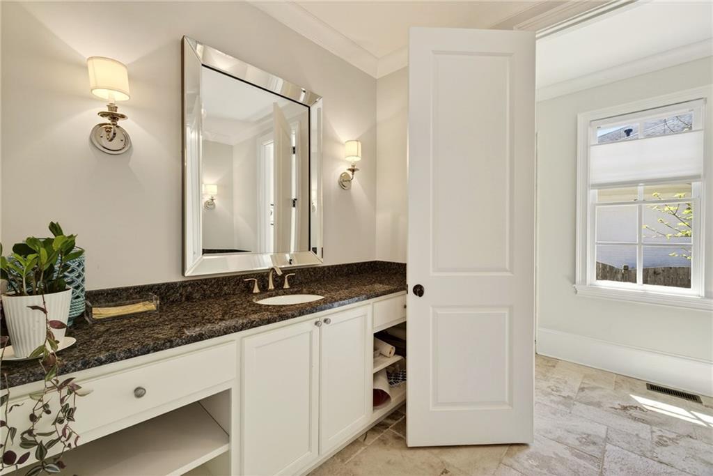 1116 Dawn View Lane NW