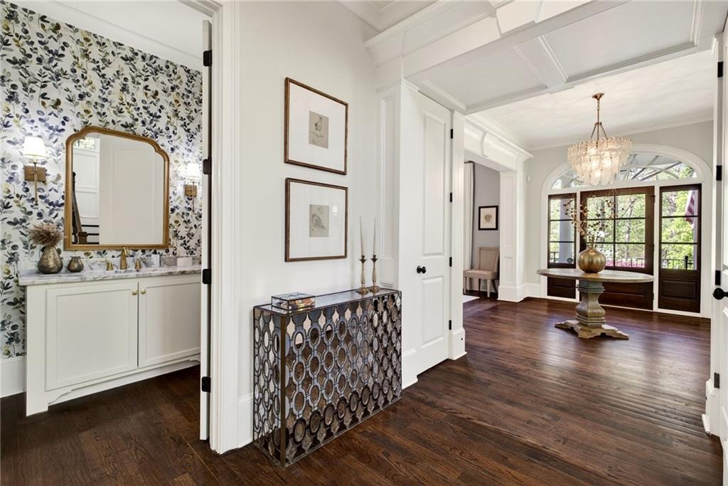 1116 Dawn View Lane NW