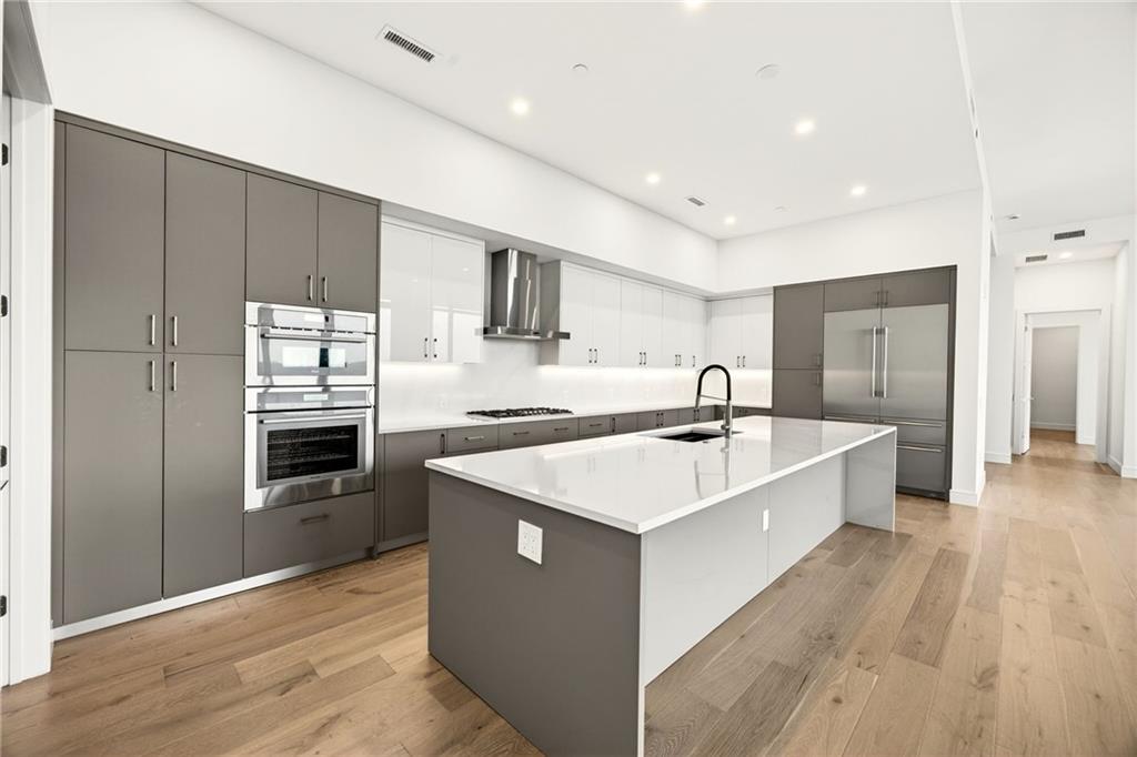 2425 Peachtree Road NE Unit 1504