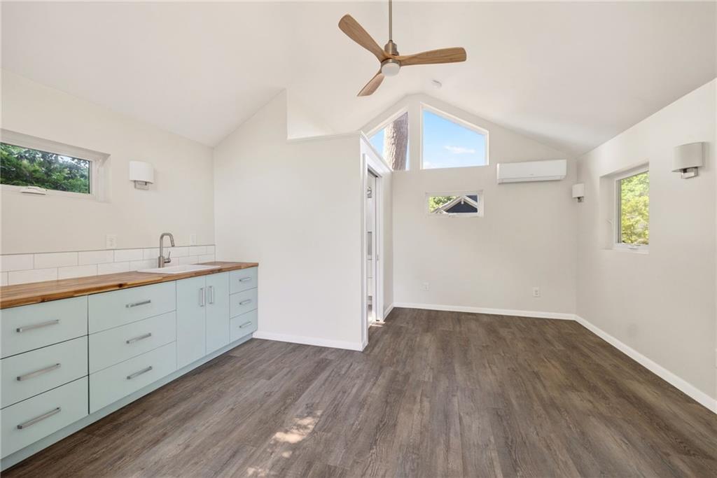 360 Kendrick Avenue SE
