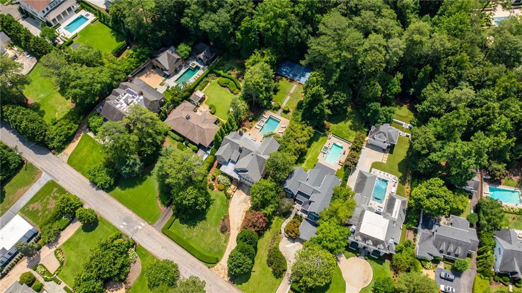 216 Pineland Road NW