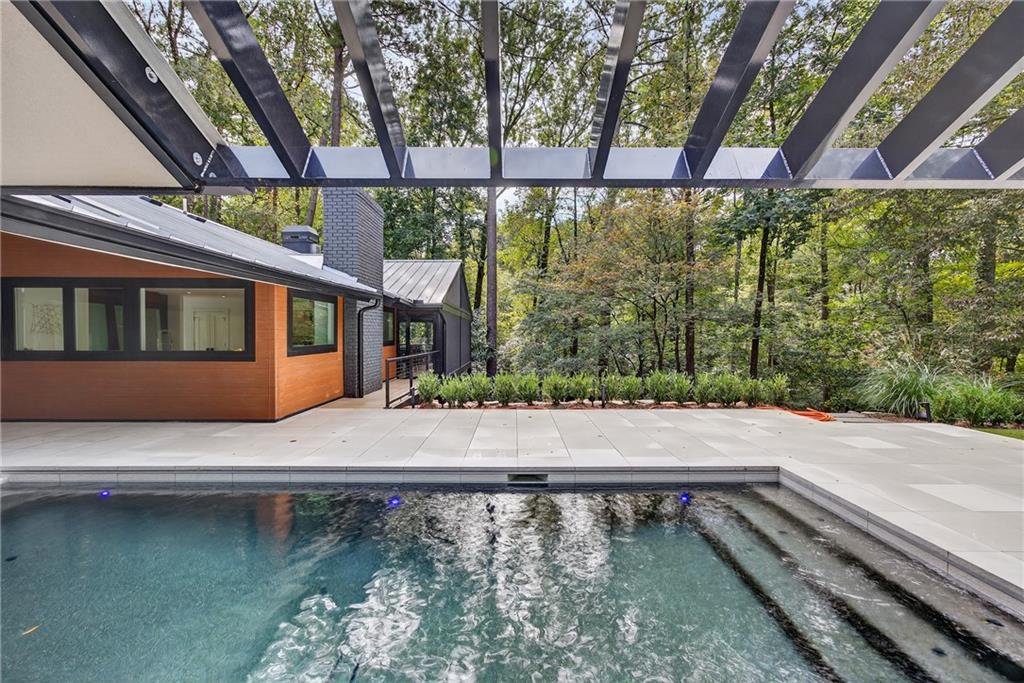 585 Amberidge Trail