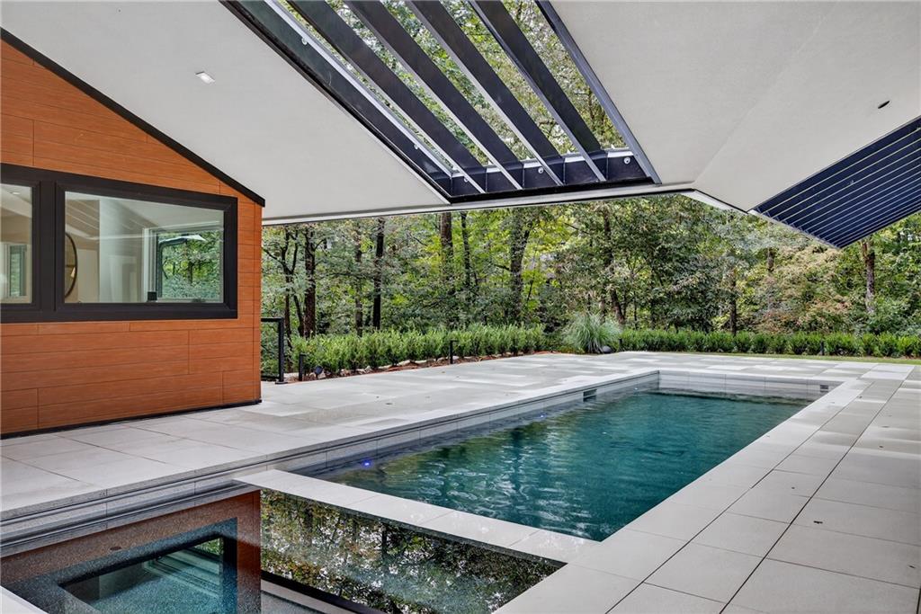 585 Amberidge Trail