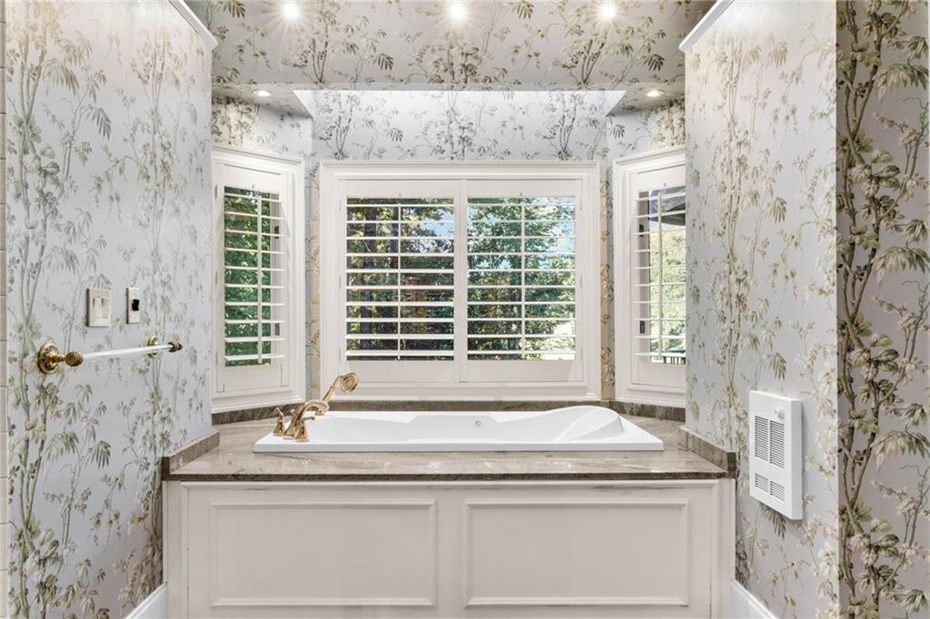 550 Atlanta Country Club Drive SE