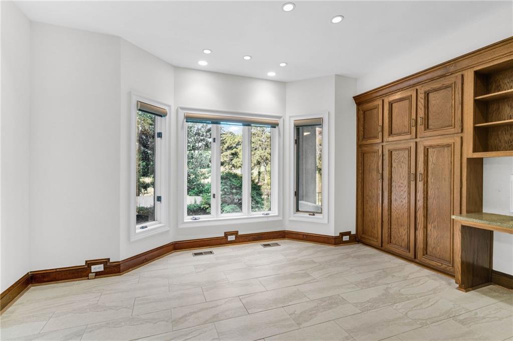 550 Atlanta Country Club Drive SE