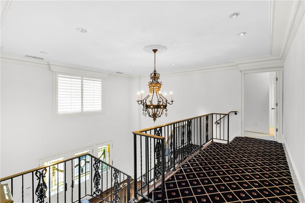 550 Atlanta Country Club Drive SE