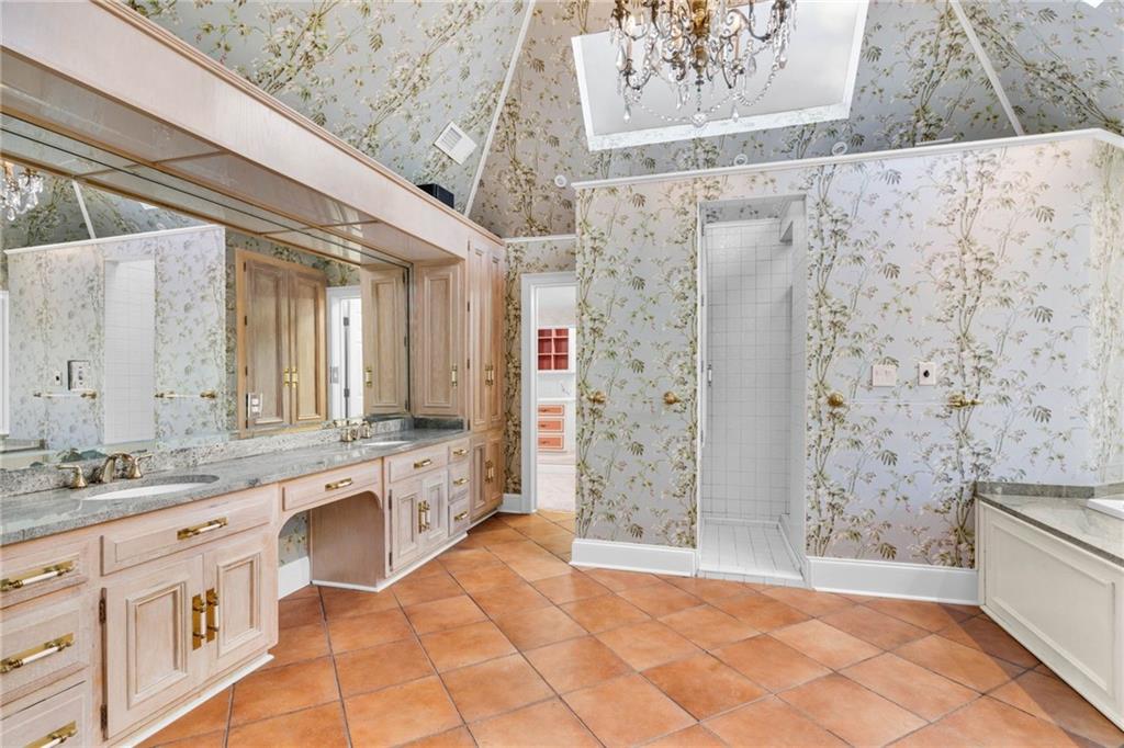 550 Atlanta Country Club Drive SE