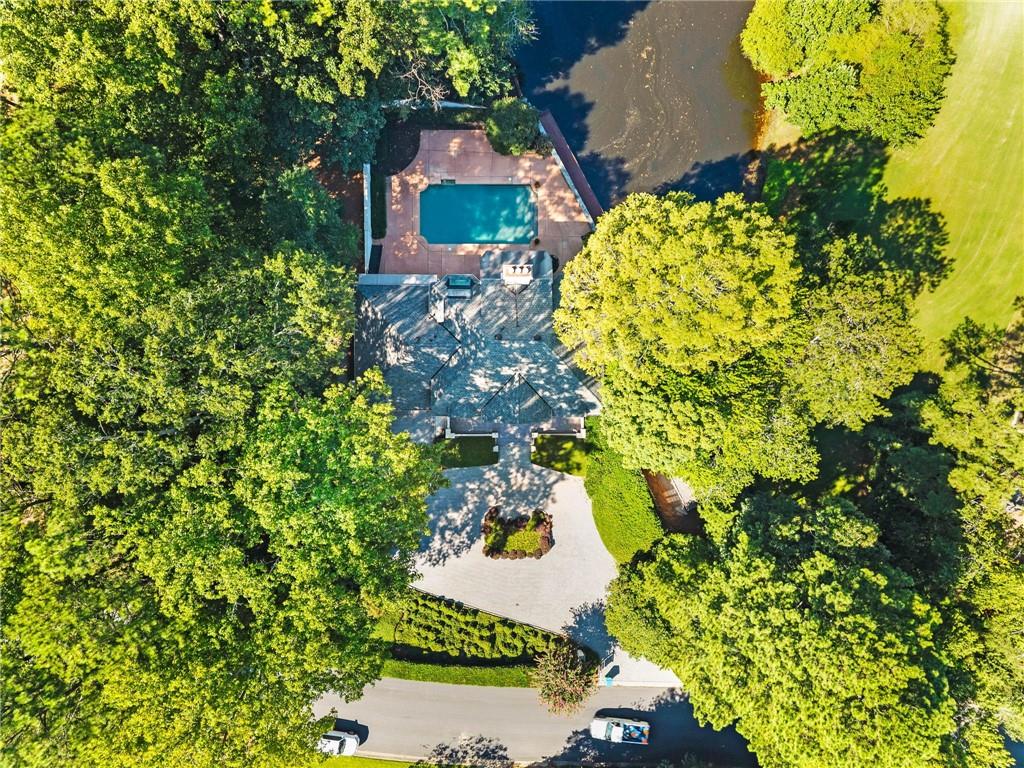 550 Atlanta Country Club Drive SE