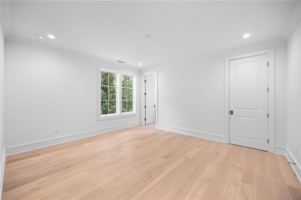 1353 W Wesley Road NW