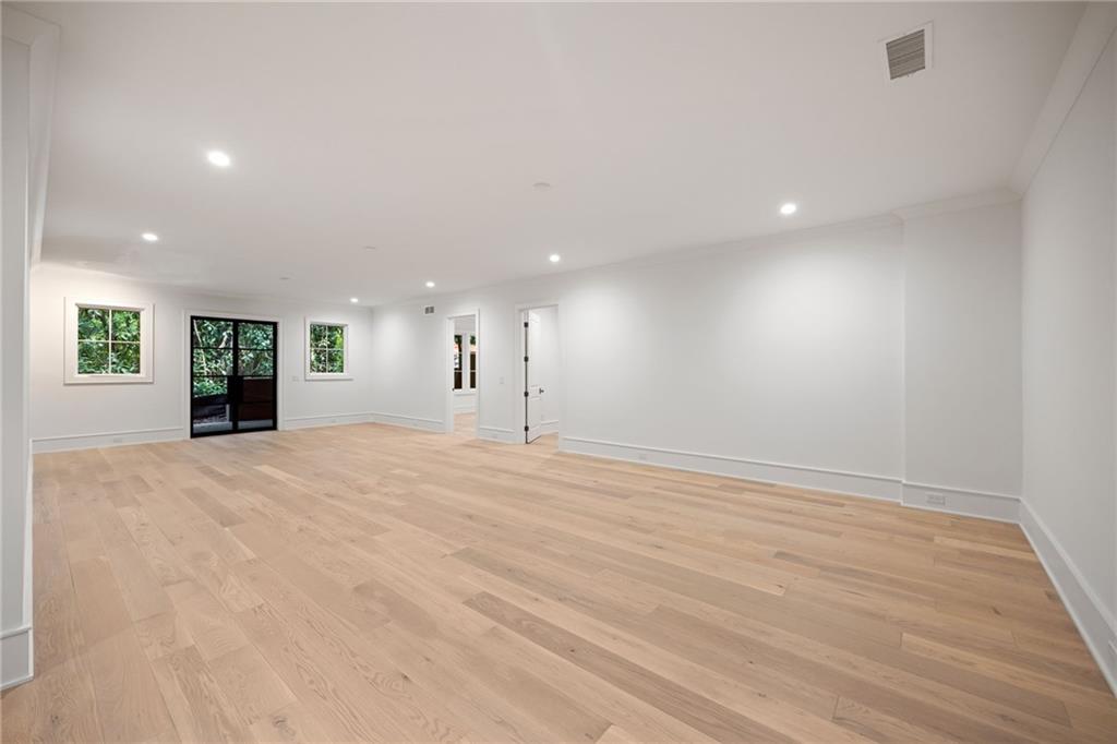1353 W Wesley Road NW