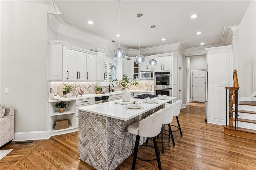 630 Greenview Terrace