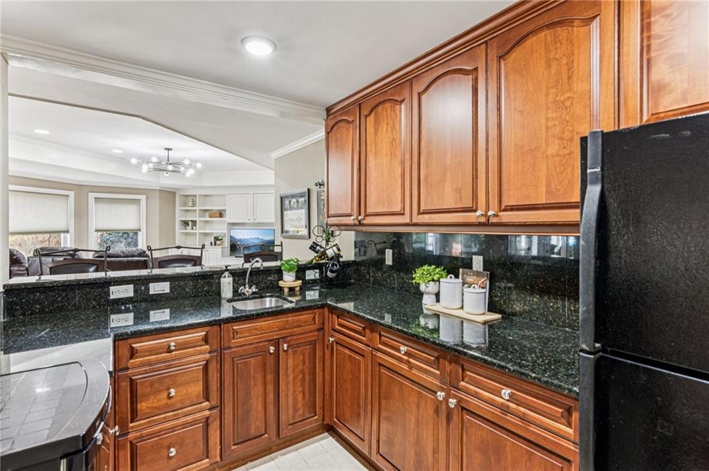 630 Greenview Terrace