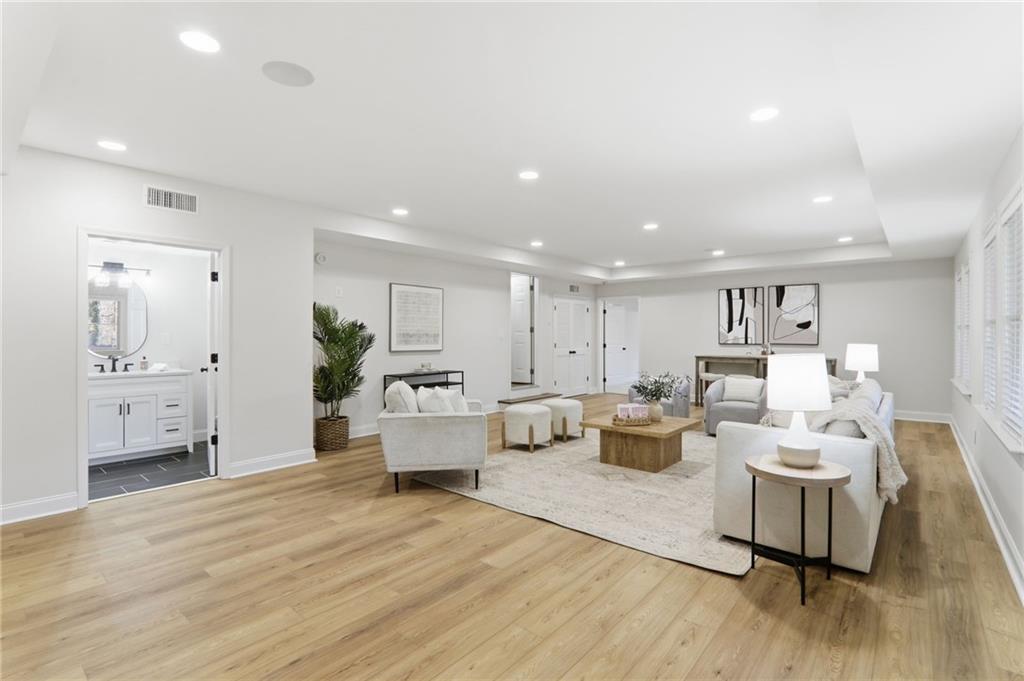 650 Greenview Terrace