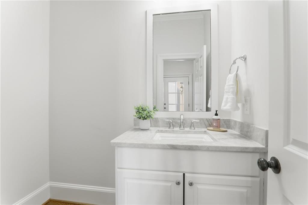 650 Greenview Terrace