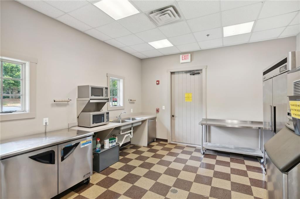 650 Greenview Terrace