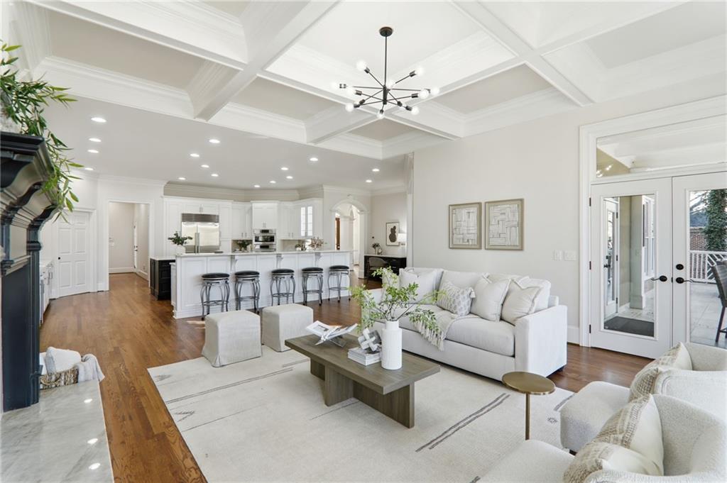 650 Greenview Terrace