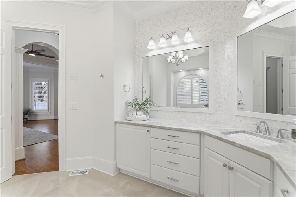 650 Greenview Terrace