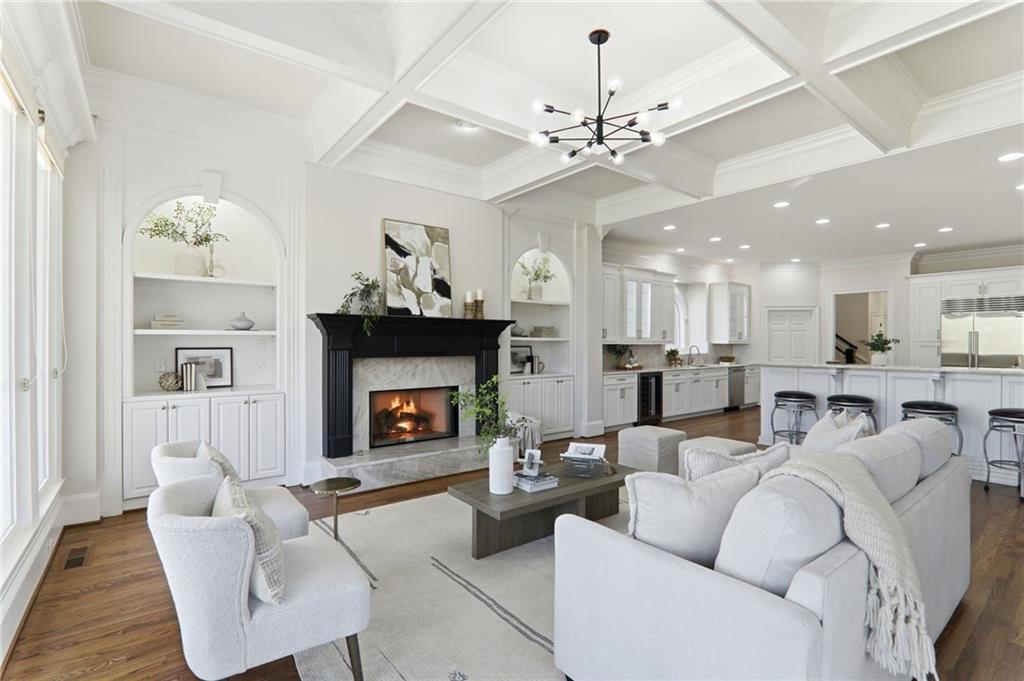 650 Greenview Terrace