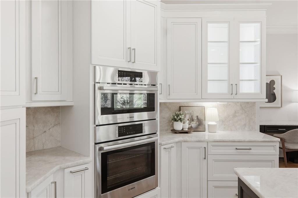 650 Greenview Terrace