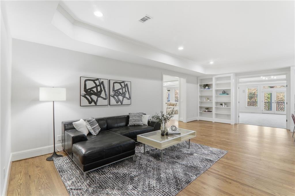 650 Greenview Terrace