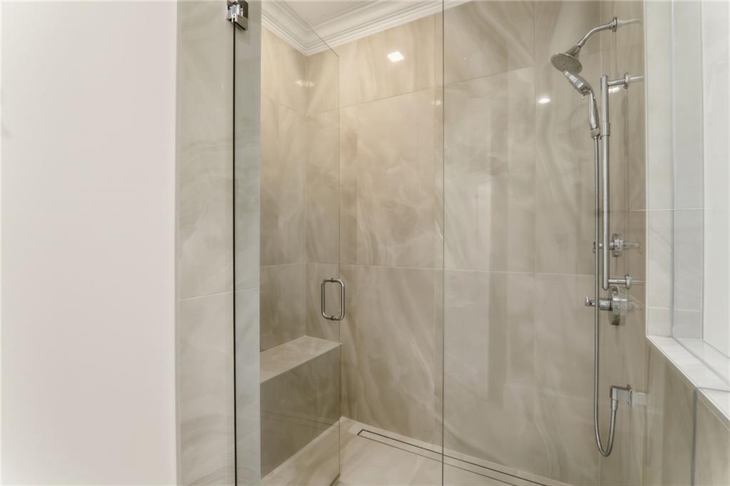 650 Greenview Terrace