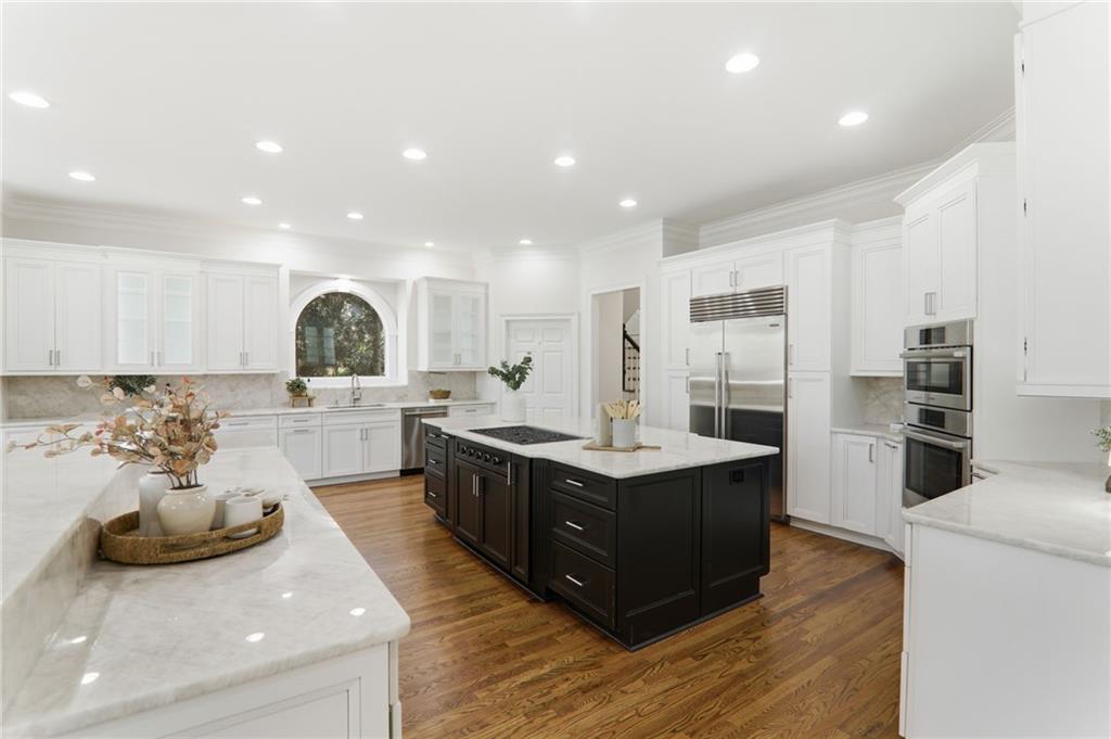 650 Greenview Terrace