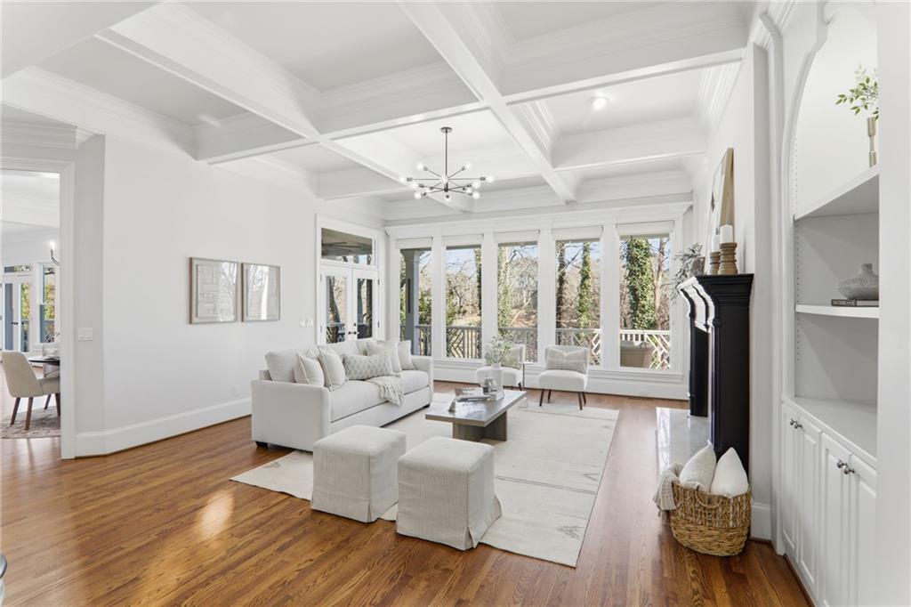 650 Greenview Terrace