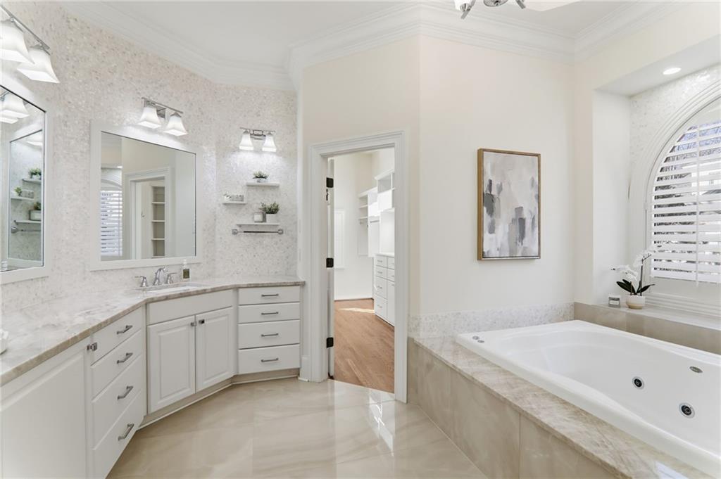 650 Greenview Terrace