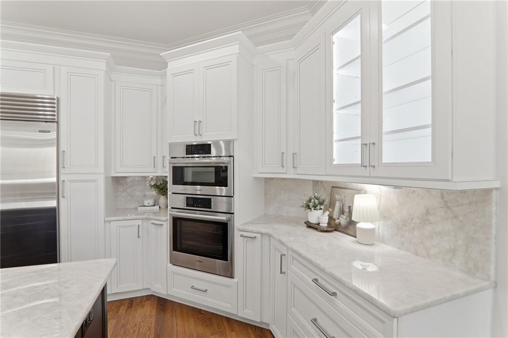 650 Greenview Terrace